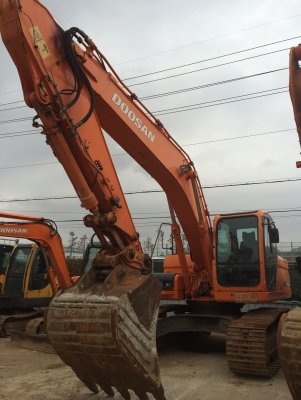 รถแบคโฮมือสอง DOOSAN DX220LC สภาพรถเยี่ยม 090-268-2646 พร้อมจัด ไฟแนนซ์