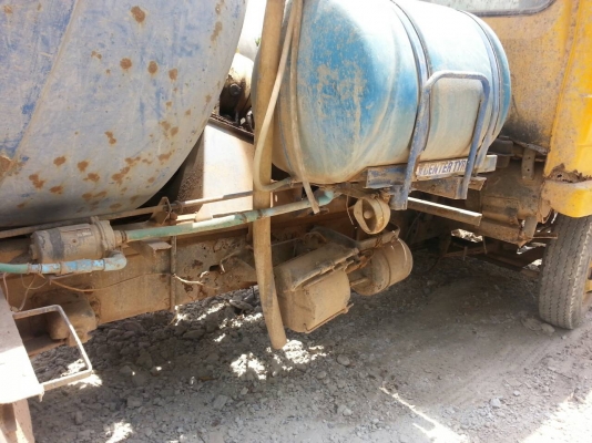 ขายรถโม่2.5คิว เครื่อง180แรง สภาพพร้อมใช้งาน เอกสารพร้อมโอน