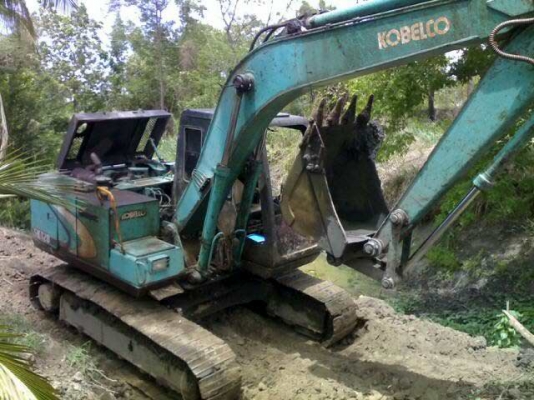 ขาย KOBELCO  SK100   MARK// สภาพพร้อมใช้งาน เครื่องดีปั้มดี โซ่เต็มเอวแน่น เอกสารใบแจ้งจำหน่า