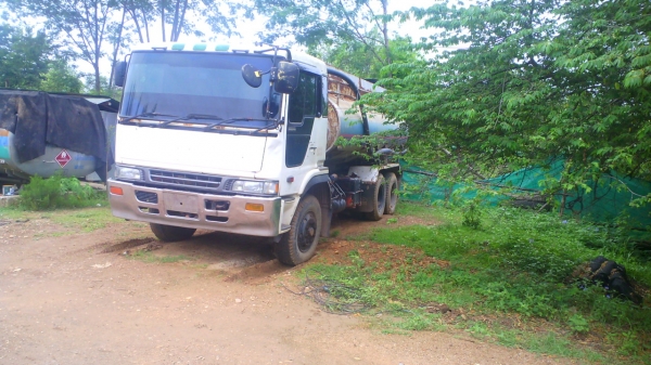 สิบล้อแบบสองเพลาบรรทุกน้ำ ฮีโน่โปร์เฟียร์ เครื่องHINO P11C เบรคทิฟฟี่ รถสวย มีทะเบียน