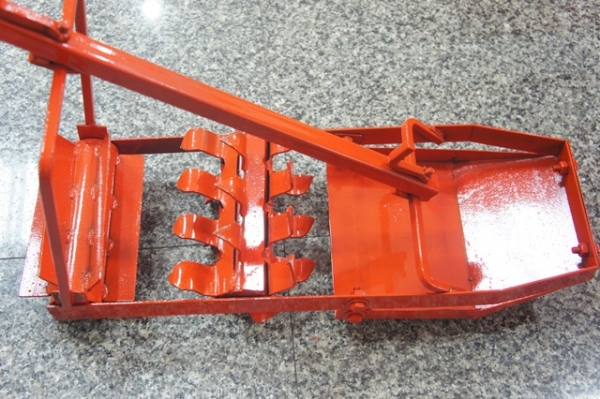 ขายเครื่องพรวนดิน ในร่องนาดำ