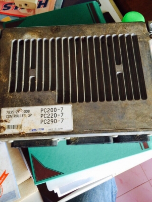 ขาย กล่อง komatsu pc200-7 พร้อมส่ง