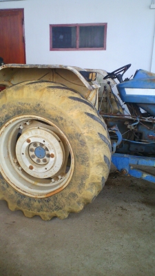 รถไถฟอร์ต ๖๖๑๐ ขับเคลื่อนสี่ล้อ คานคาราโร เดิม ๆ ทั้งคัน เอกสารอินวอยล์