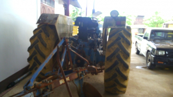 รถไถฟอร์ต ๖๖๑๐ ขับเคลื่อนสี่ล้อ คานคาราโร เดิม ๆ ทั้งคัน เอกสารอินวอยล์