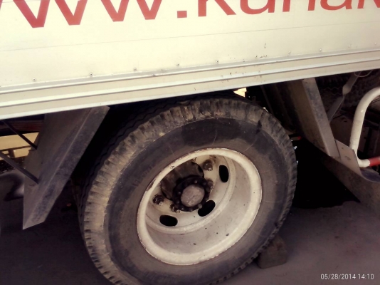 Hino 6 ล้อ ตู้แห้ง 3บาน 168 แรงม้า กระบะยาว 7เมตร