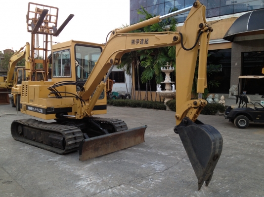 รถแมคโคร MS040  MITSUBISHI  ดูรายละเอียดเพิ่มเติมที่ www.nmc99.com