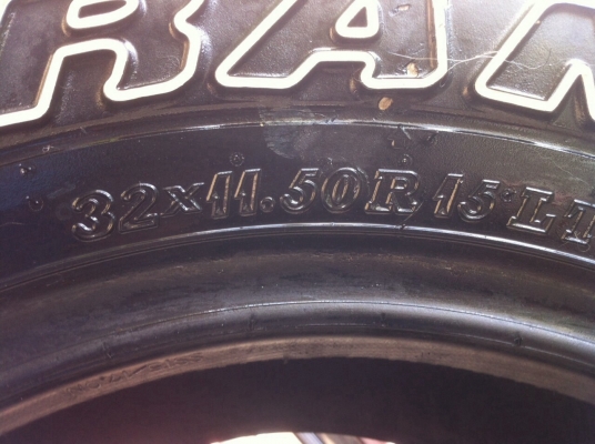 ขายาง dunlop at1 32 x 11.5 x 15 ปี 2012 สภาพสวย 1 คู่