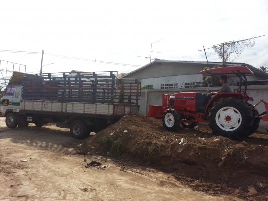 ยันร์ม่า 45 แรง ตัวรถใบมีดดันหน้าใหม่...สภาพดีพร้อมใช้งาน