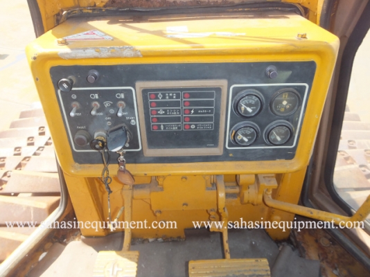 รถแทรคเตอร์ D5H S/N 2SD002XX นำเข้า บจก.สหสินอีควิปเม้นท์ โทร.081-5851880, 02-5168100-1 www.sahasinequipment.com