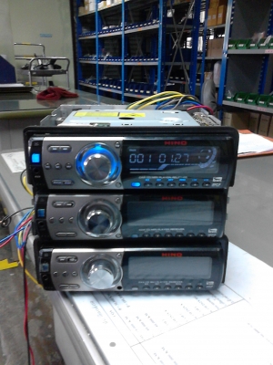 ขายเครื่องเล่น  CAR  CD  MP3  PLAYER  ยี่ห้อ HINO  สนใจซื้อติดต่อ.081-427-3941
