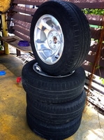 **ขายล้อแม็กขอบ15นิ้ว งามๆเงาๆ 5รูพร้อมยางGoodyear205/65R15** สภาพสวยจัด ไม่มีรอย ราคาเบาๆ สบายกระเป๋า**มีรูป