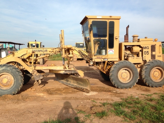 ขายแทร็กเตอร์ CAT ปี40 มีเล่ม