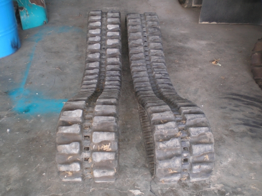 ขายแทรคยาง pc 25  คู่ละ  18000