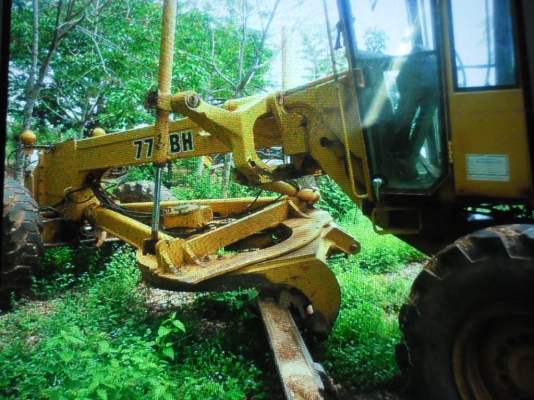 ขายรถเกรด JOHN DEERE รุ่น 772 BH 3 เพลาสวยเดิมๆเครืองดีปั้มดียางดี 6 เส้นเอกสารเล่มทะเบียน ขายรถเกรด JOHN DEERE รุ่น 772 BH 3 เพลาสวยเดิมๆเครืองดีปั้มดียางดี 6 เส้นเอกสารเล่มทะเบียน