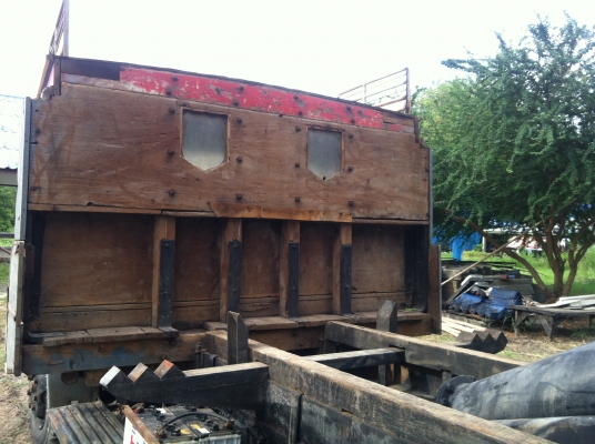 ขาย 200000 บาท หกล้อดัมพ์ ISUZU หัวยาวโบราณรุ่นแรกๆ ทะเบียนแจ้งจอดครับ