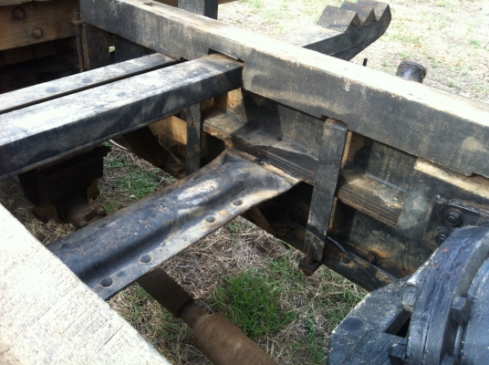 ขาย 200000 บาท หกล้อดัมพ์ ISUZU หัวยาวโบราณรุ่นแรกๆ ทะเบียนแจ้งจอดครับ