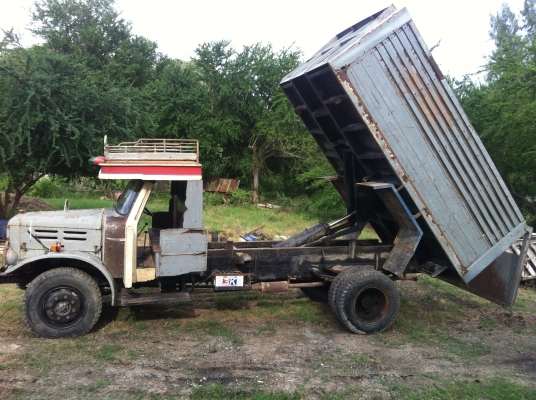 ขาย 200000 บาท หกล้อดัมพ์ ISUZU หัวยาวโบราณรุ่นแรกๆ ทะเบียนแจ้งจอดครับ