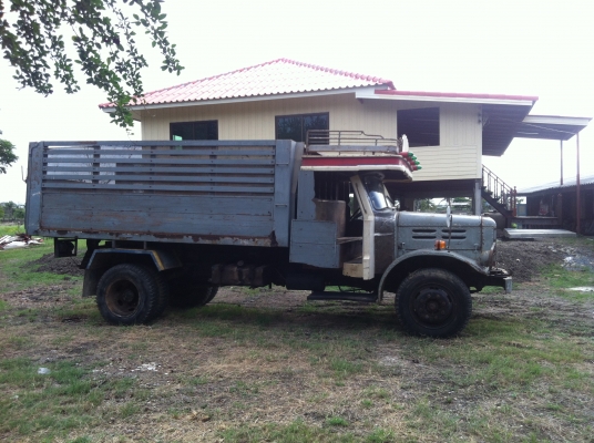 ขาย 200000 บาท หกล้อดัมพ์ ISUZU หัวยาวโบราณรุ่นแรกๆ ทะเบียนแจ้งจอดครับ