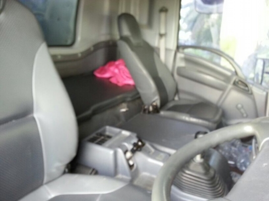 รถอีซูซุ 10 ล้อ ตู้เย็น 300 แรงม้า ปี 52  สนใจติดต่อ 081 - 6079515