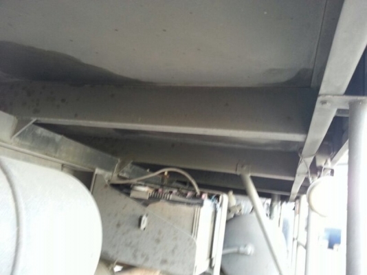 รถอีซูซุ 10 ล้อ ตู้เย็น 300 แรงม้า ปี 52  สนใจติดต่อ 081 - 6079515