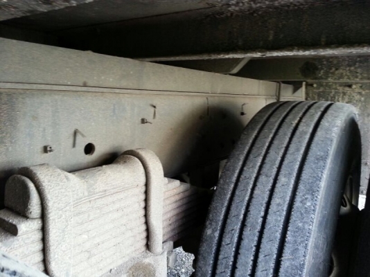 รถอีซูซุ 10 ล้อ ตู้เย็น 300 แรงม้า ปี 52  สนใจติดต่อ 081 - 6079515