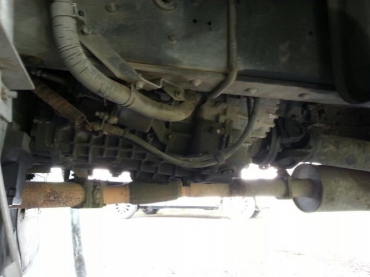 รถอีซูซุ 10 ล้อ ตู้เย็น 300 แรงม้า ปี 52  สนใจติดต่อ 081 - 6079515