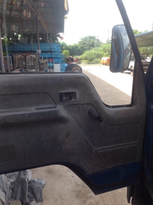 ขาย รถ6ล้อกลาง มิตซูบิชิ แคนเตอร์100แรงราคา270000 ขาย รถ6ล้อกลาง มิตซูบิชิ แคนเตอร์100แรงราคา270000