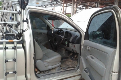 ขายด่วน วีโก้ เครื่อง 3000 พร้อมคอกบรรทุก