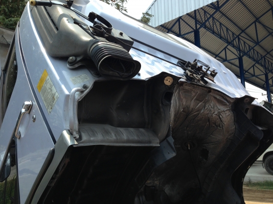 HINO  FC4J  สมอเงิน  ปี 2542  ยาว 5.50 เมตร เครื่อง 140 แรง  กะบะคาร์โก้ต่อใหม่ทั้งลูก