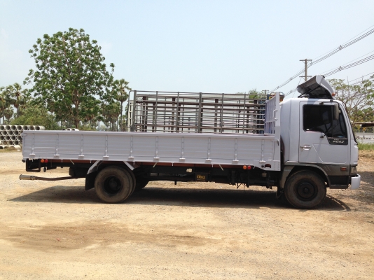 HINO  FC4J  สมอเงิน  ปี 2542  ยาว 5.50 เมตร เครื่อง 140 แรง  กะบะคาร์โก้ต่อใหม่ทั้งลูก