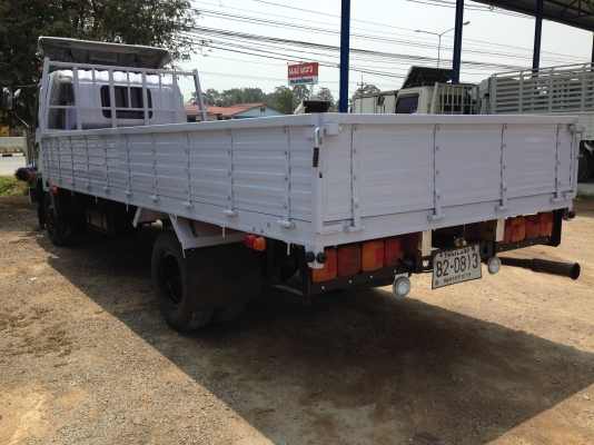 HINO  FC4J  สมอเงิน  ปี 2542  ยาว 5.50 เมตร เครื่อง 140 แรง  กะบะคาร์โก้ต่อใหม่ทั้งลูก
