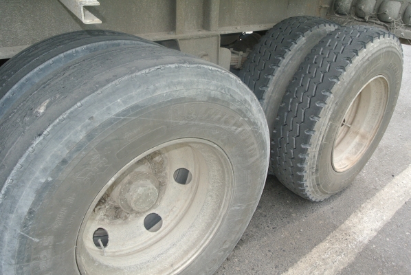 SMM สามเพลาดั้ม  ยางเพิ่งเปลี่ยนมาใหม่เป็นยางเรเดียล 6 เส้นค่ะ