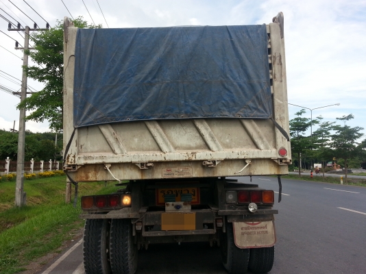 SMM สามเพลาดั้ม  ยางเพิ่งเปลี่ยนมาใหม่เป็นยางเรเดียล 6 เส้นค่ะ