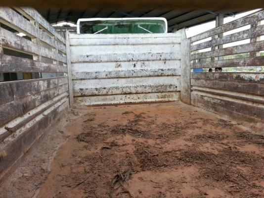 รถฮีโน่ 6 ล้อดั้ม FC9J 150 แรงม้า ปี 52  ( รถวิ่ง 9x,xxx กม. )  สนใจติดต่อ  081 - 6079515