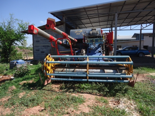 รถเกี่ยวข้าว