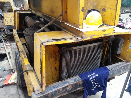 ขาย Atias Copco XA 175 ตามสภาพ เครื่องติด ลมออก พอใช้งานได้ครับ.....มีสองตัวครับ..........ราคา 320,000 บาท...ราคานี้ 2 เครื่องไม่แยกขายครั ขาย Atias Copco XA 175 ตามสภาพ เครื่องติด ลมออก พอใช้งานได้ครับ.....มีสองตัวครับ..........ราคา 320,000 บาท...ราคานี้ 2 เครื่องไม่แยกขายครั