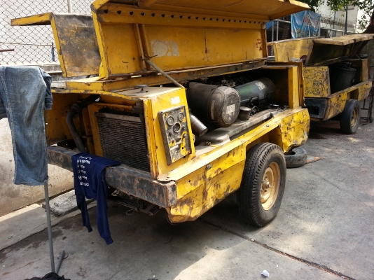 ขาย Atias Copco XA 175 ตามสภาพ เครื่องติด ลมออก พอใช้งานได้ครับ.....มีสองตัวครับ..........ราคา 320,000 บาท...ราคานี้ 2 เครื่องไม่แยกขายครั ขาย Atias Copco XA 175 ตามสภาพ เครื่องติด ลมออก พอใช้งานได้ครับ.....มีสองตัวครับ..........ราคา 320,000 บาท...ราคานี้ 2 เครื่องไม่แยกขายครั