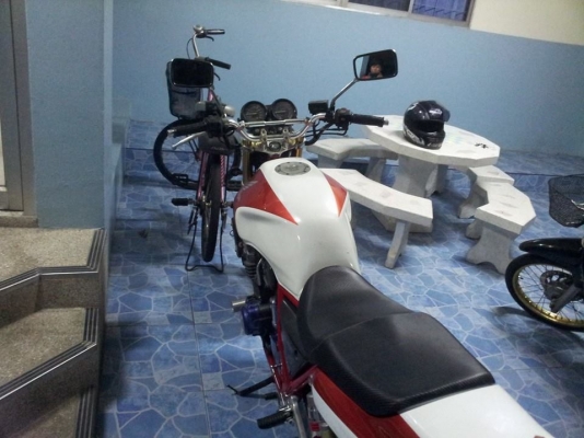 ขาย cb400 ทะเบียนโอนนอก 69,000