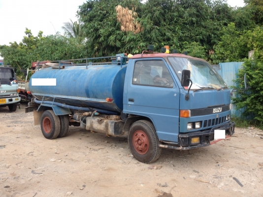 ขายรถบรรทุกนํ้า 6 ล้อ   ISUZU   พร้อมใช้