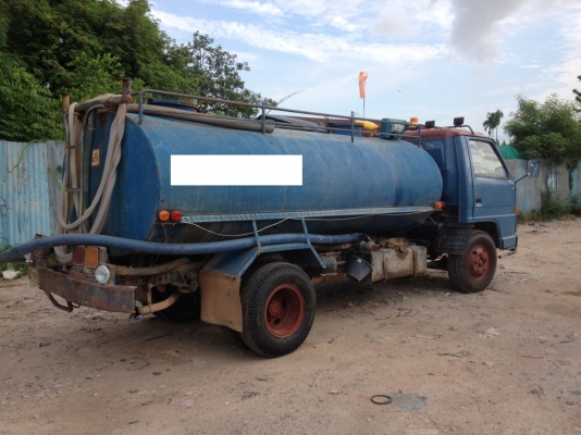 ขายรถบรรทุกนํ้า 6 ล้อ   ISUZU   พร้อมใช้