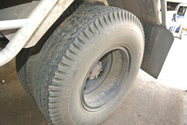 ISUZU NKR เฉพาะหัวคัซซี