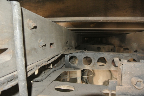 ISUZU NKR เฉพาะหัวคัซซี