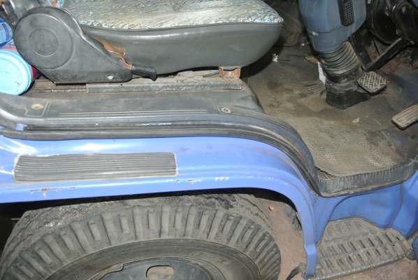 ISUZU NKR เฉพาะหัวคัซซี