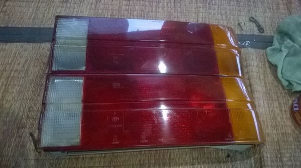 ไฟท้าย BMW E30 สองชั้น