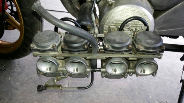 ขายkawazaki ซับไฟล์ 400 ทะเบียนแท้ เครื่องดีทำมาแล้ว คาบูต้องเปลียน ภาษีเต็ม 45000 0811160919