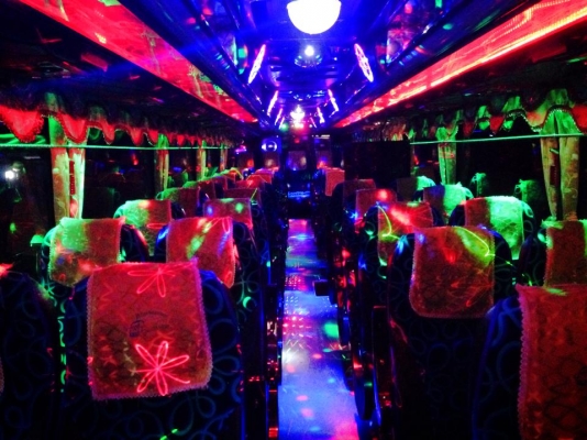 ขายรถบัส 8 ล้อ วีไอพี สภาพสวย เครื่อง ช่วงล่างดี เครื่องเสียงจัดเต็ม