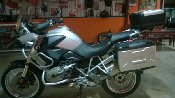 ขาย bmw r1200gs ปี 2008 รถศูนย์บาร์เซโลน่า รัชดา ทะเบียนแท้ ภาษีเต็ม สภาพสมบูรณ์ ABS รถสวย พร้อมใช้ ขาย 780000  0811160919