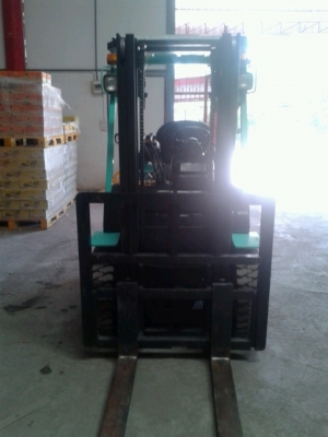 ขายรถ komatsu 2.5 ton เครื่องยนต์ ดีเซล