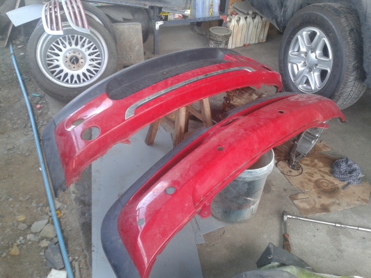 ขายกันชนหน้าหลัง กระจังหน้า สเกิดร์ข้าง คิ้วล้อ ของมินิคูเปอร์สีแดง2500