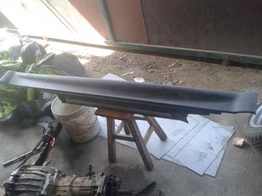 ขายกันชนหน้าหลัง กระจังหน้า สเกิดร์ข้าง คิ้วล้อ ของมินิคูเปอร์สีแดง2500